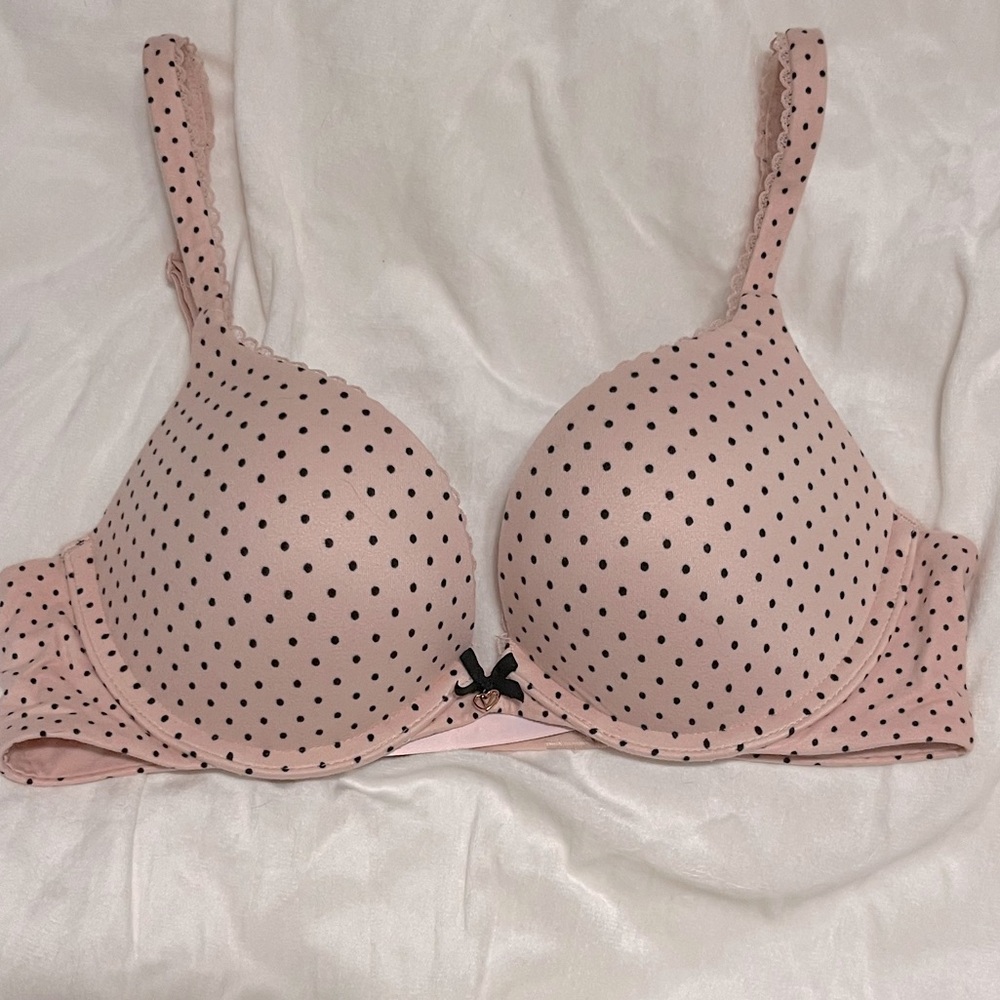Victoria’s Secret Body by Victoria Bra 32C